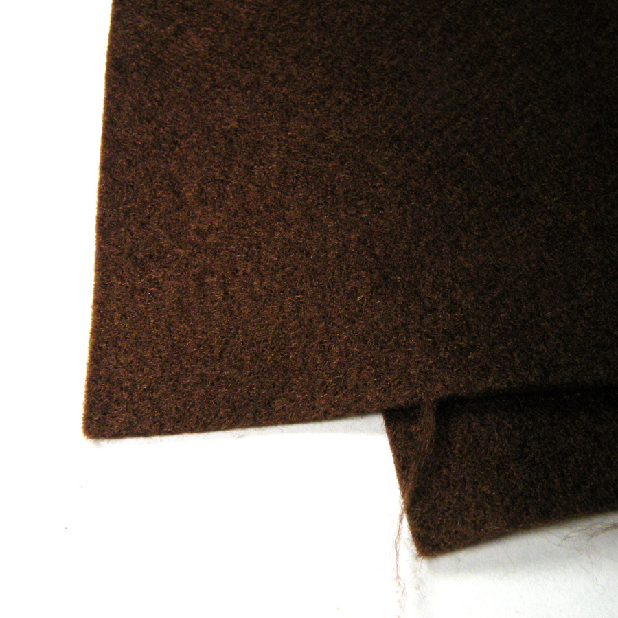 Filc w arkuszu ciemny brąz