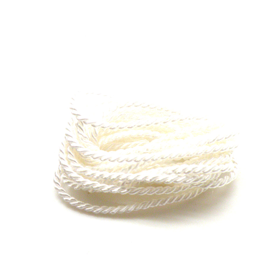 Sznurek soutache skręcany biały