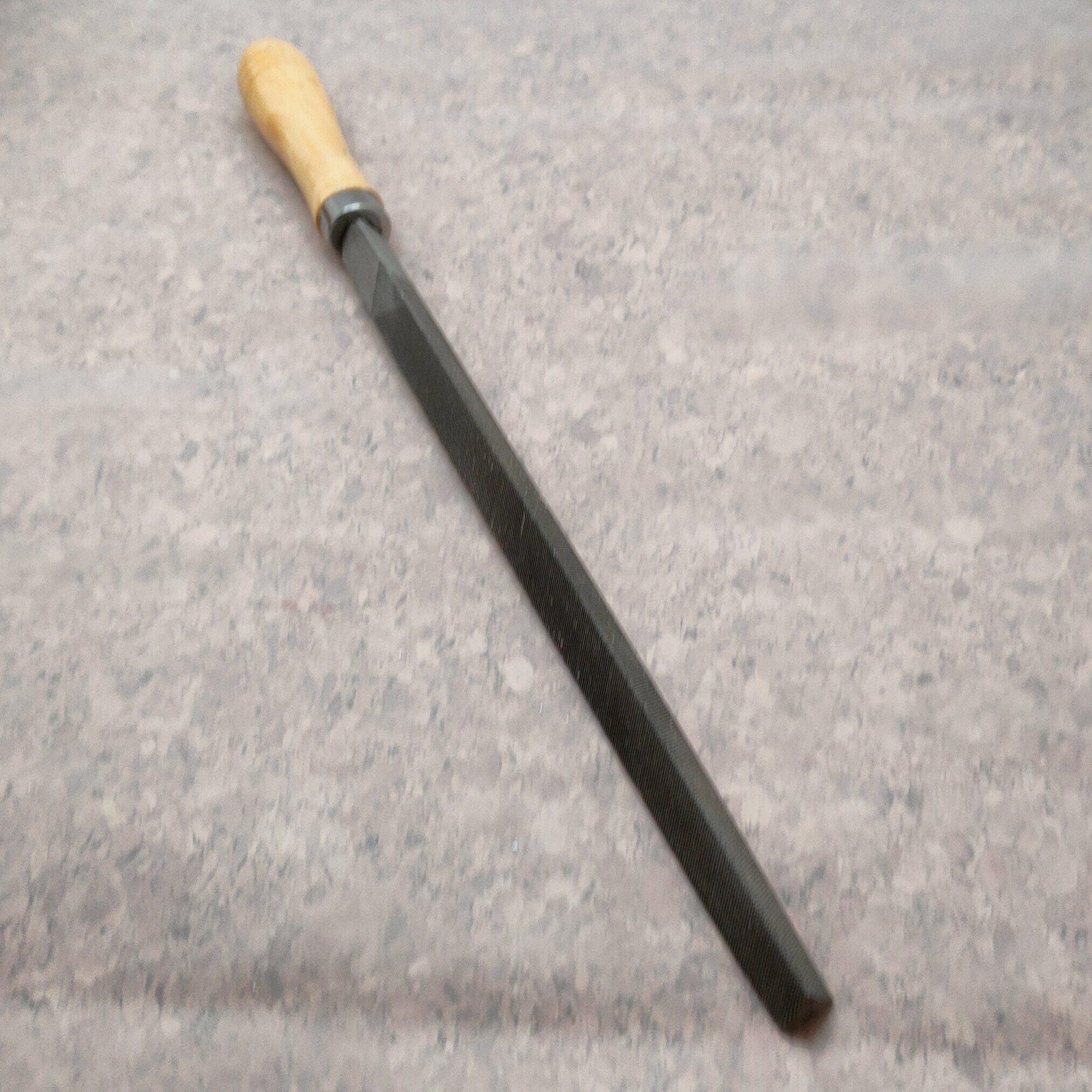 Pilnik trójkątny profesjonalny