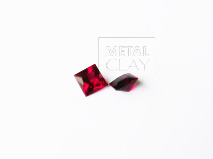 cyrkonia (corund) kwadratowa rubin 8x8mm