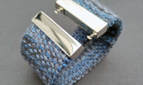 Bransoleta tkana drutem