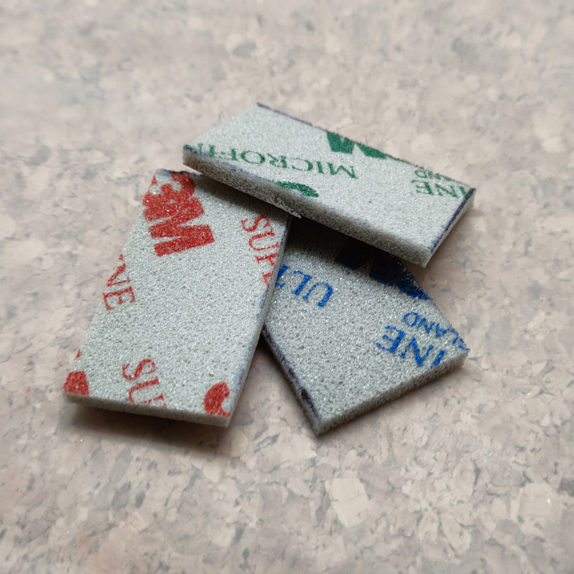 Zestaw trzech gąbek ściernych 3M