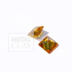 cyrkonia kwadratowa gold 8x8mm