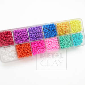 Zestaw koralików kolorowych