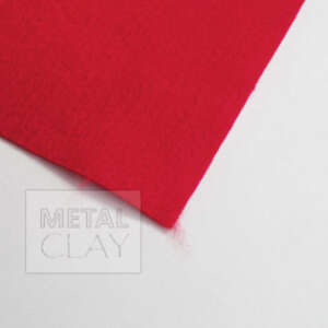 Filc w arkuszu czerwony